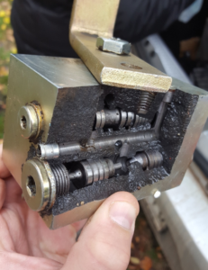 Kocka hidraulična na plugu